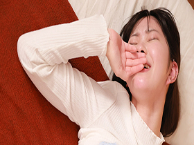 あざと可愛いキス魔カフェ店員の小悪魔誘惑!突然のキスから始まるあま～い中出し不倫セックス 天美めあ　サンプル画像06